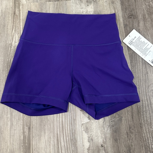 New with tags Lululemon Wunder Train High-Rise Short 4"
Petrol Purple Sz 8 - Picture 1 of 9